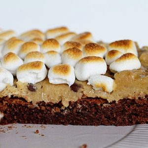 Brownie Cookie Dough Marshmallow Pie!