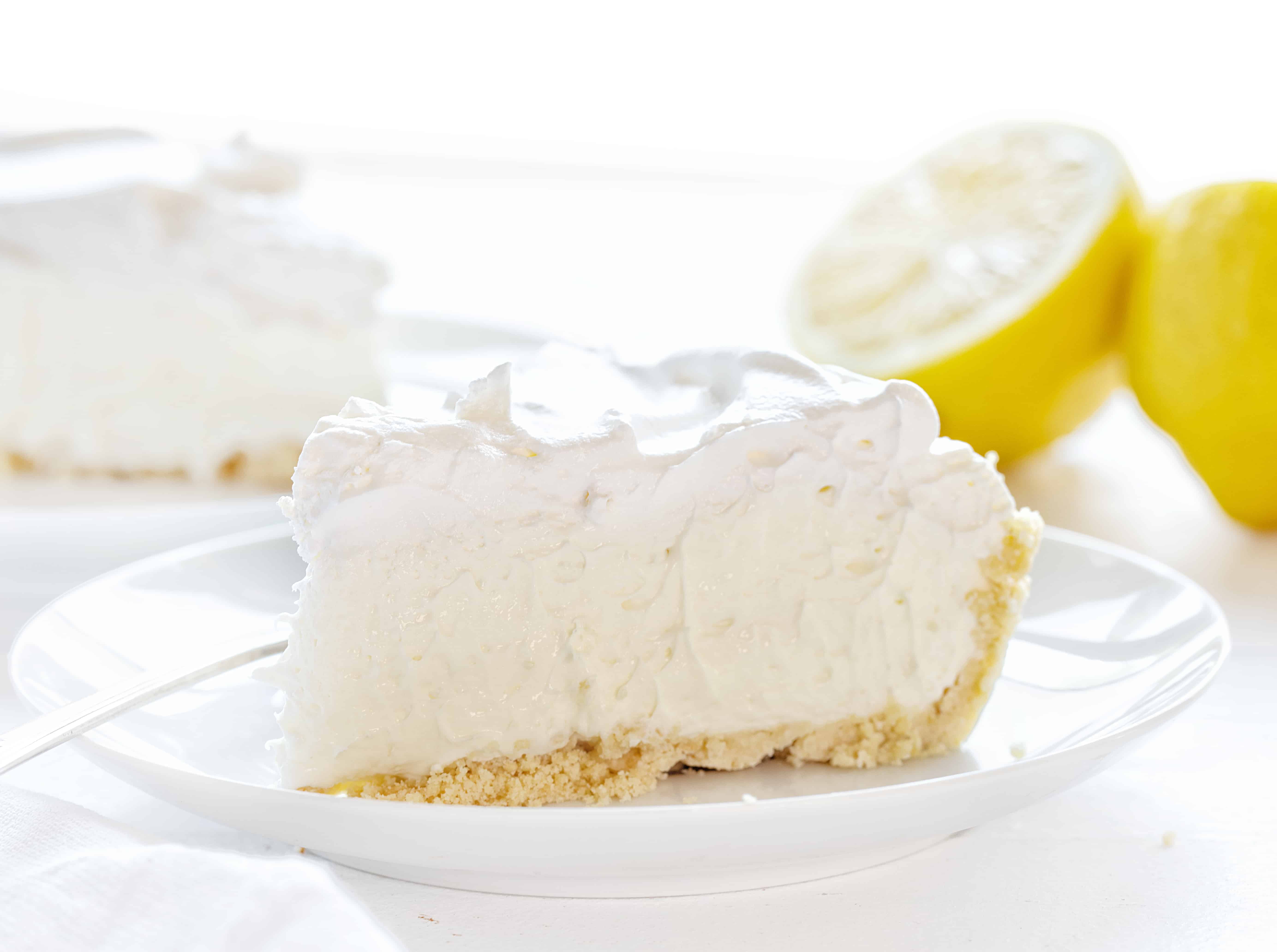 Easy Lemon Cheesecake Cream Pie